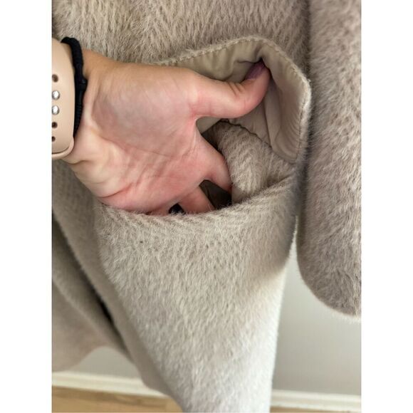 Zara Long Oversized Beige Herringbone Fuzzy Jacket, Women’s Size Small - Picture 4 of 8